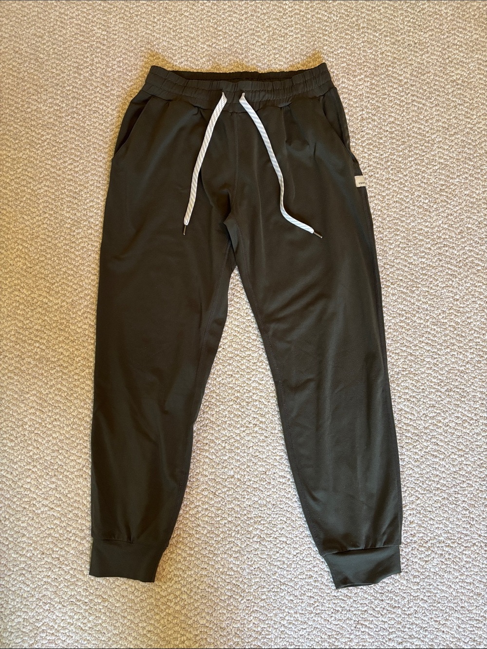 Vuori Olive Green Performance Joggers Wmns Size XS